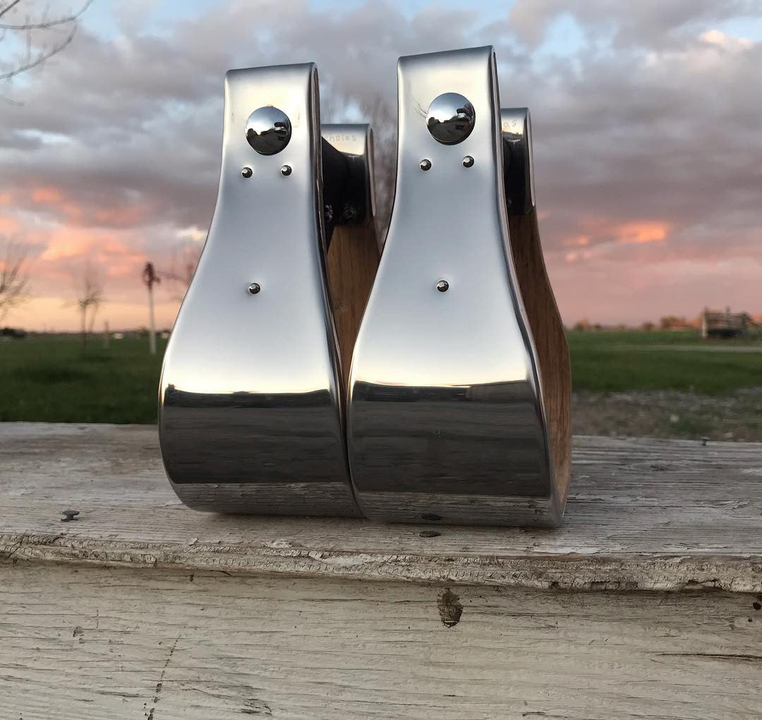 STAINLESS MORANS